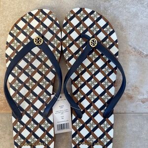 Tory Burch flip flops in size 10 women’s